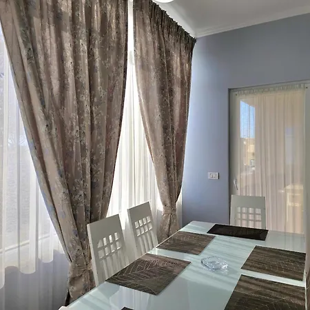 Lura 2 215 * Plazhi San Pietro