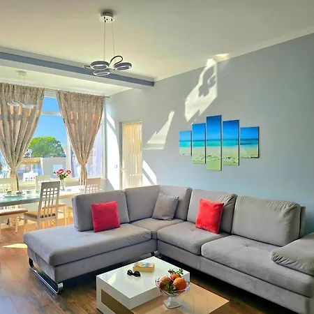 Διαμέρισμα Lura 2 215 *