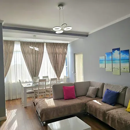 Lura 2 215 דירה Plazhi San Pietro