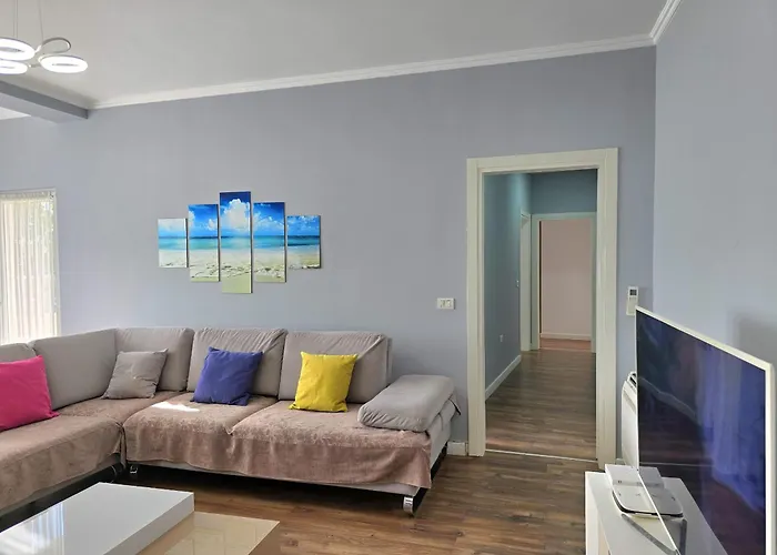 Apartament Lura 2 215