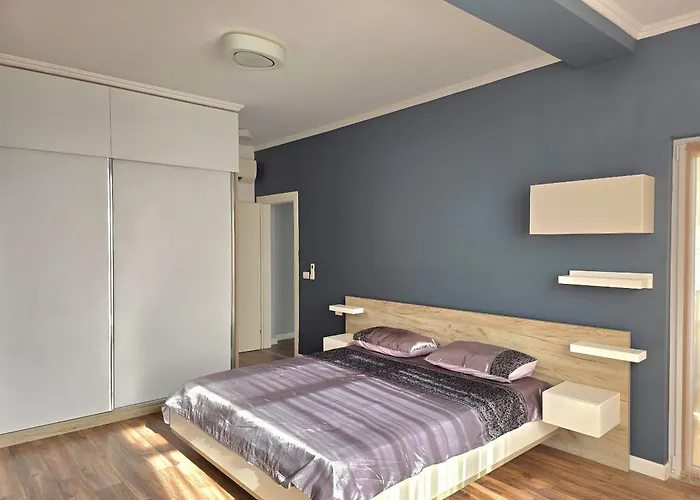 Apartamento Lura 2 215 *