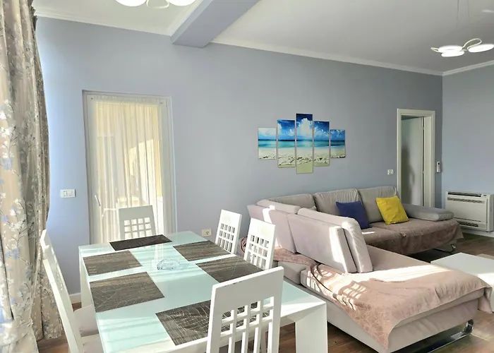 Lura 2 215 Apartamento *